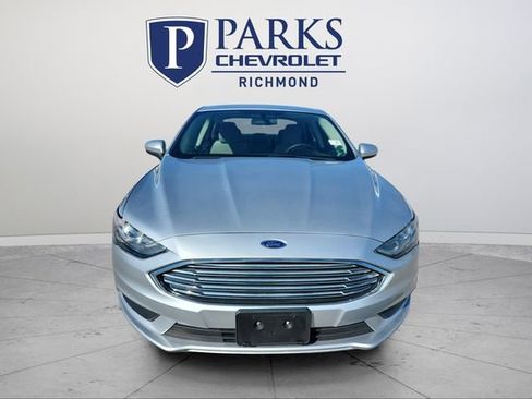 Used 2017 Ford Fusion S image 2
