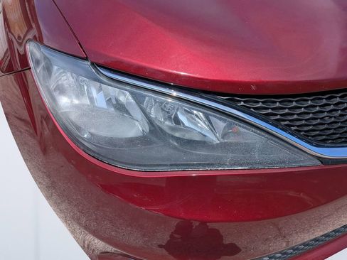Used 2021 Chrysler Voyager Lxi FWD image 9