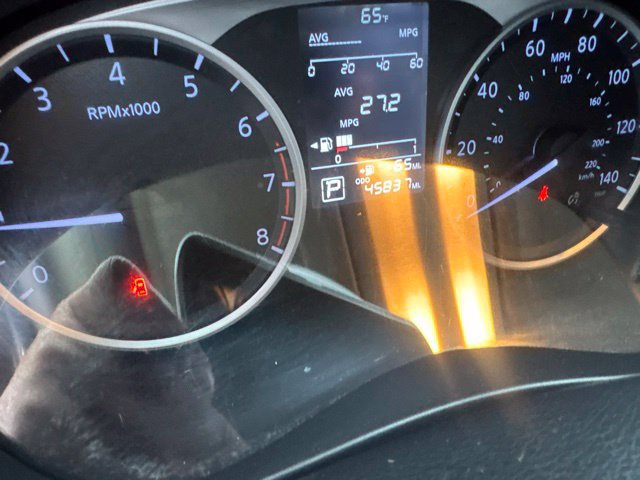 Used 2022 Nissan Kicks S FWD image 11