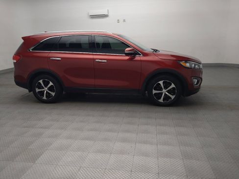 Used 2018 Kia Sorento EX FWD image 11