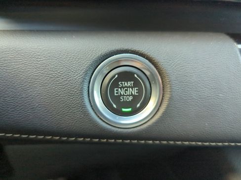 Used 2023 Cadillac Escalade ESV Premium Luxury image 28