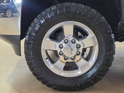 Used 2016 Chevrolet Silverado 2500 LTZ w/ LTZ Plus Package image 9