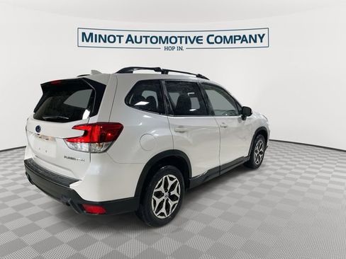 Used 2019 Subaru Forester Premium w/ Popular Package #1 AWD/4WD image 8