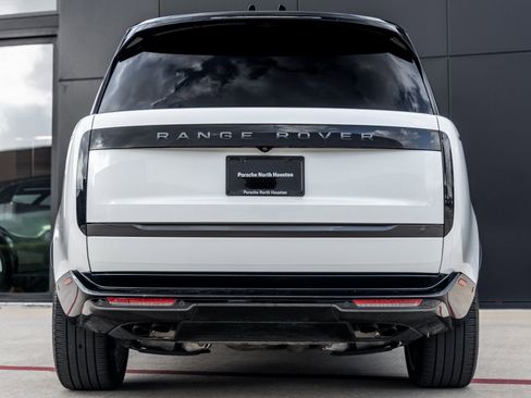 Used 2025 Land Rover Range Rover Long Wheelbase Autobiography image 7