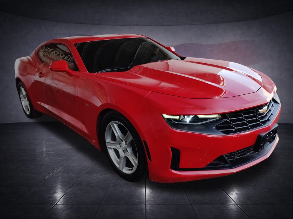 Used 2020 Chevrolet Camaro LT RWD image 7