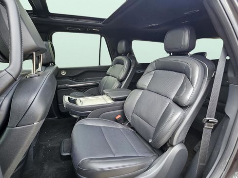 New 2025 Lincoln Navigator Reserve w/ Jet Appearance Package image 25