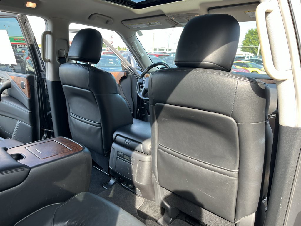 Used 2024 Nissan Armada SL w/ Captain's Chairs Package AWD/4WD image 46