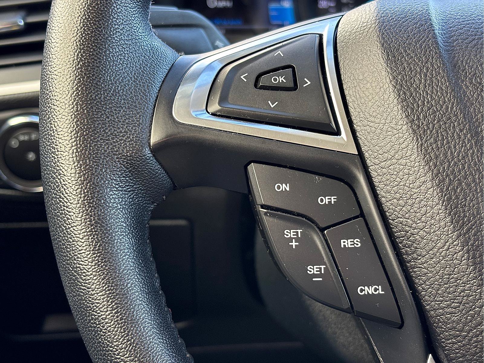 Used 2023 Ford Edge SEL AWD/4WD image 29