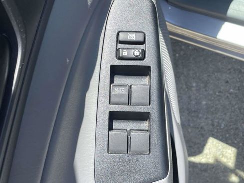 Used 2014 Toyota Tacoma PreRunner w/ Convenience Package RWD image 16