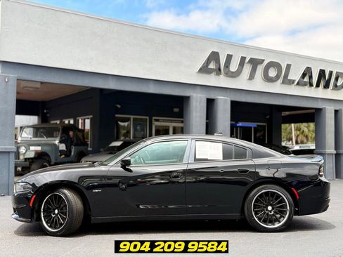 Used 2018 Dodge Charger R/T RWD image 3