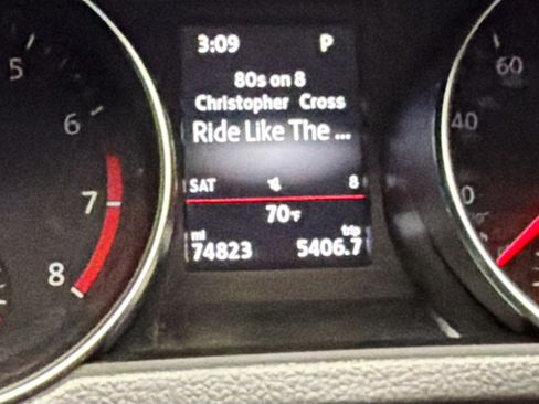 Used 2019 Volkswagen Passat 2.0T Wolfsburg w/ Wheels & Sunroof Package image 8