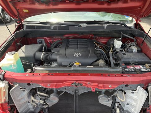 Used 2013 Toyota Tundra Limited w/ Memory Pkg AWD/4WD image 36