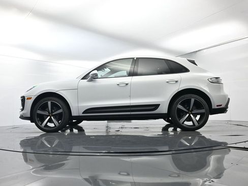 Certified 2026 Porsche Macan image 43