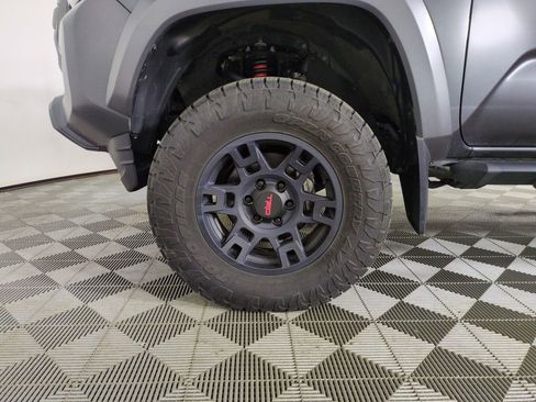 Used 2023 Toyota Tacoma Limited image 27