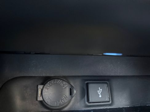 Used 2020 Toyota RAV4 XSE image 31