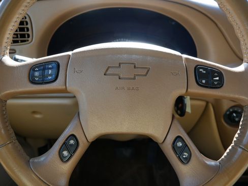 Used 2003 Chevrolet TrailBlazer LT w/ Driver Convenience Package AWD/4WD image 25