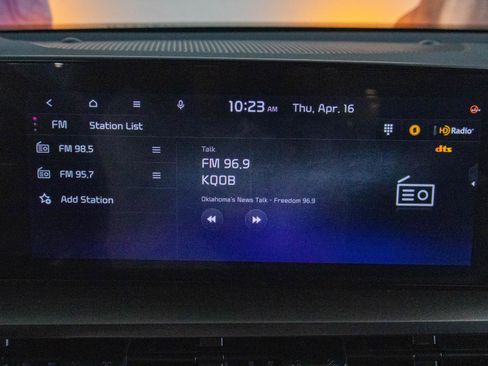 Used 2025 Kia Telluride S AWD/4WD image 9