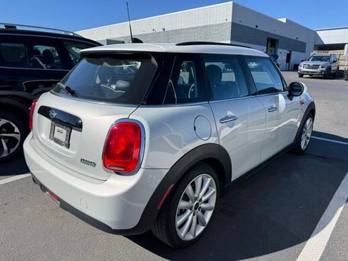 Used 2016 MINI Cooper 4-Door Hardtop image 3