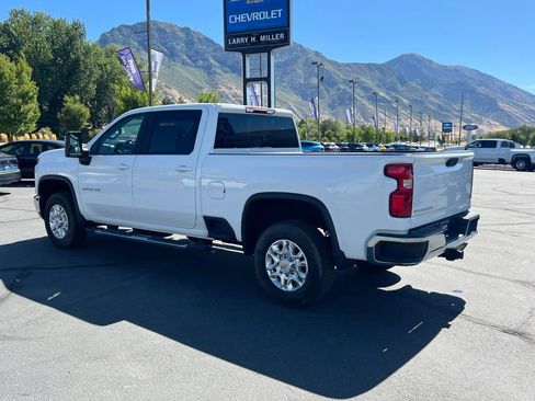 Used 2024 Chevrolet Silverado 2500 LT image 9