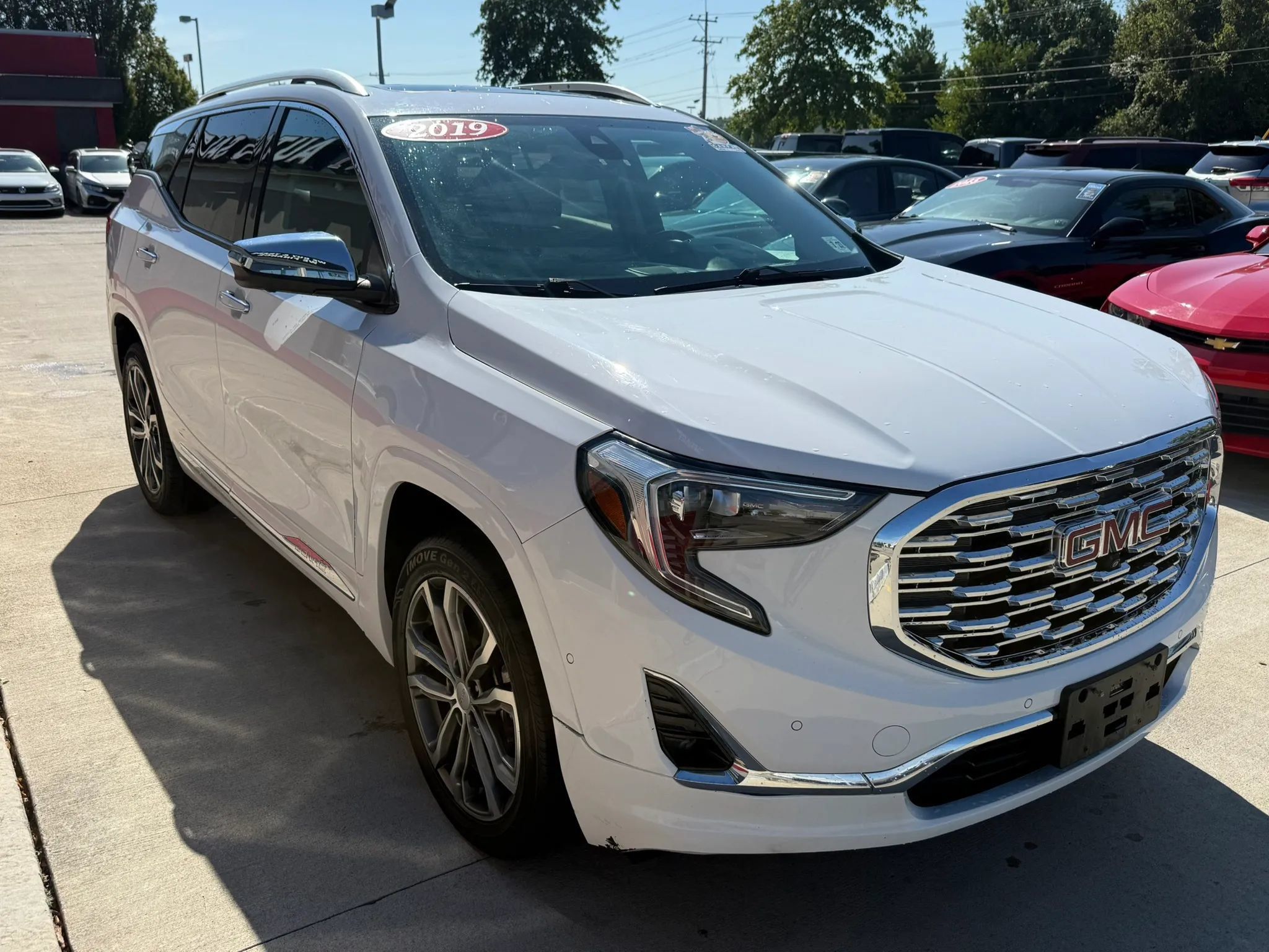 Used 2019 GMC Terrain Denali w/ Advanced Safety Package AWD/4WD image 2