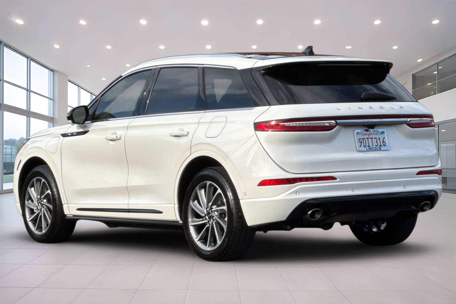 Used 2022 Lincoln Corsair Grand Touring AWD/4WD image 6