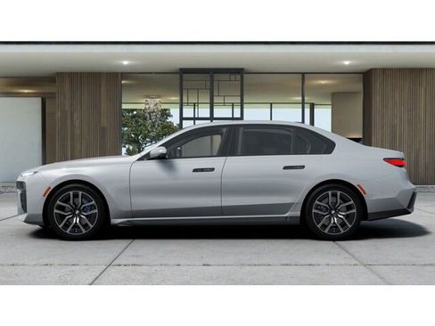 New 2026 BMW 740i w/ Executive Package RWD image 4