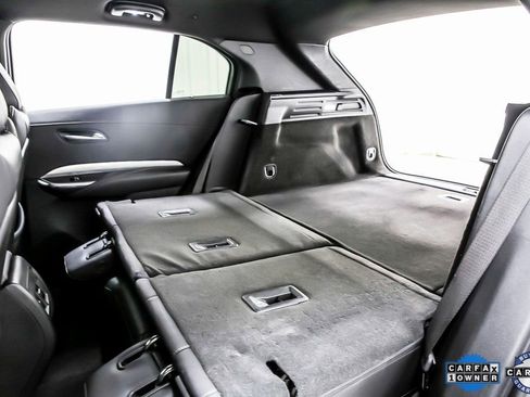 Used 2024 Cadillac XT4 Premium Luxury image 36