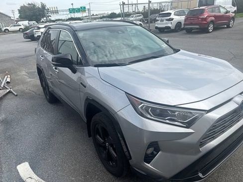 Used 2019 Toyota RAV4 XSE w/ Carpet Mat Package AWD/4WD image 4