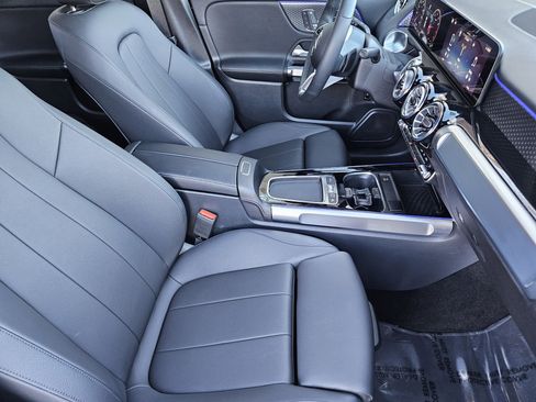 Certified 2025 Mercedes-Benz GLB 250 4MATIC image 14