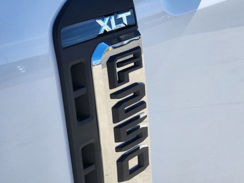 New 2026 Ford F250 XLT w/ FX4 Off-Road Package image 12
