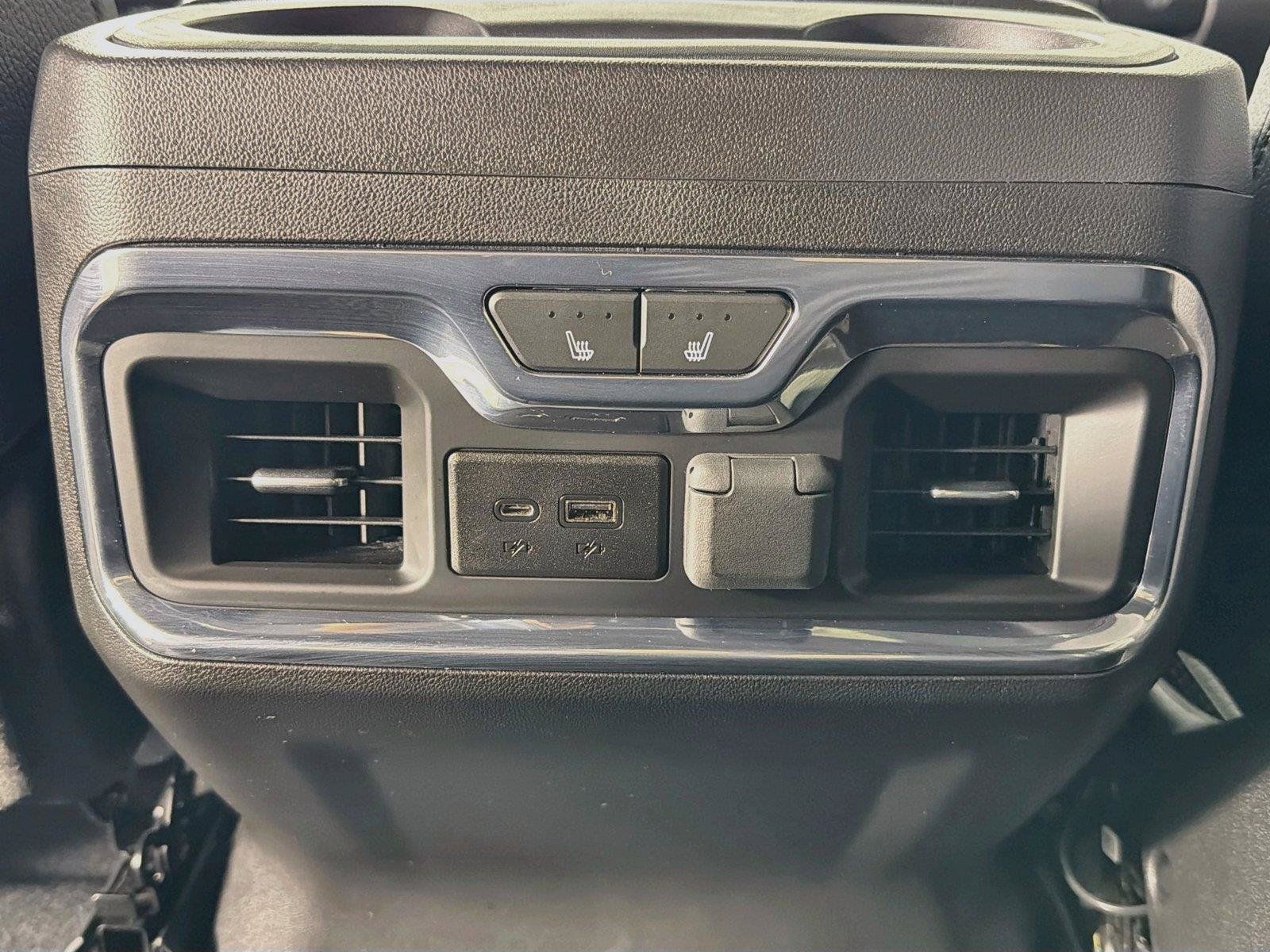 Used 2023 GMC Sierra 3500 Denali w/ Technology Package AWD/4WD image 28