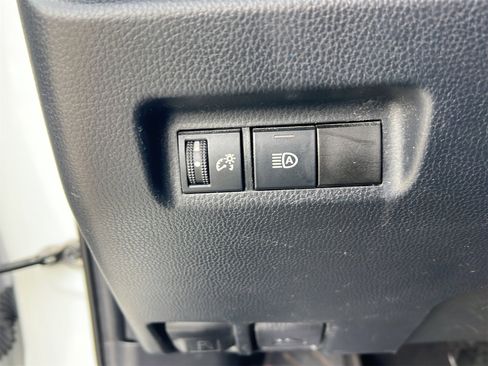 Used 2020 Toyota RAV4 LE image 22