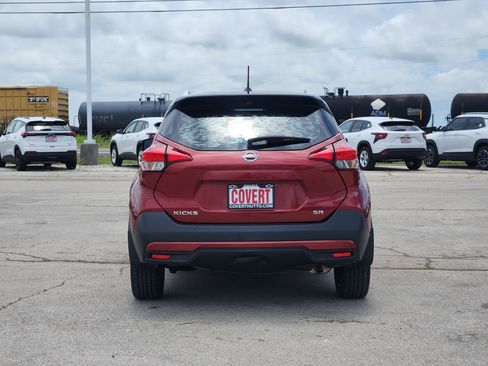 Used 2018 Nissan Kicks SR w/ Premium Package FWD image 6