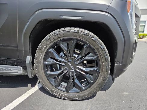 Used 2025 GMC Sierra EV Denali AWD/4WD image 4