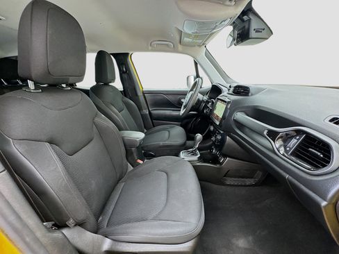 Used 2023 Jeep Renegade Altitude image 18