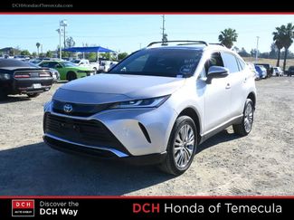 Used 2022 Toyota Venza XLE video 1