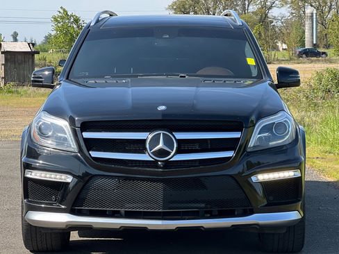 Used 2016 Mercedes-Benz GL 63 AMG 4MATIC image 9