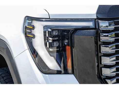 Used 2026 GMC Sierra 2500 Denali Ultimate AWD/4WD image 8
