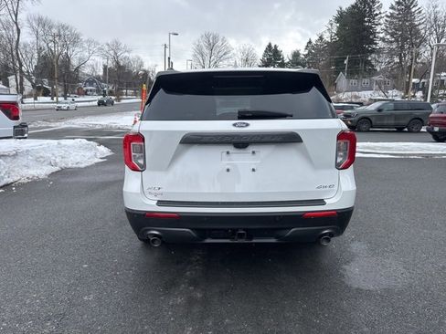 Used 2021 Ford Explorer XLT w/ Equipment Group 202A image 8