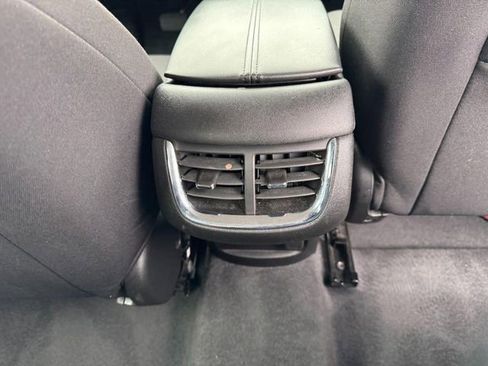 Used 2024 Chevrolet Malibu LT image 17