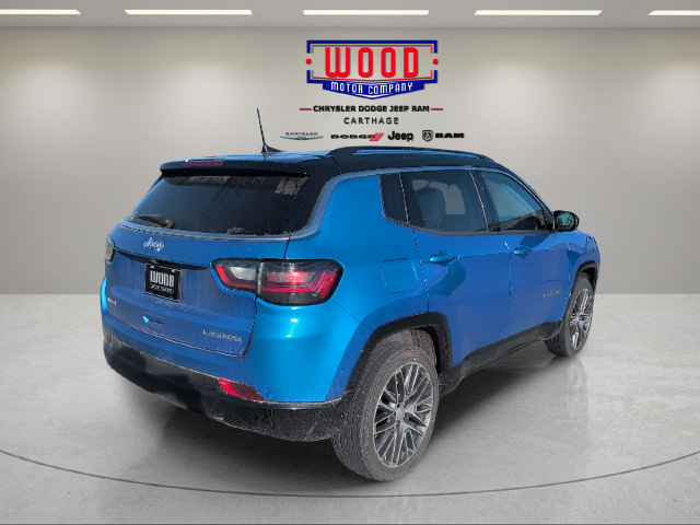 Used 2022 Jeep Compass Limited w/ Elite Group AWD/4WD image 3