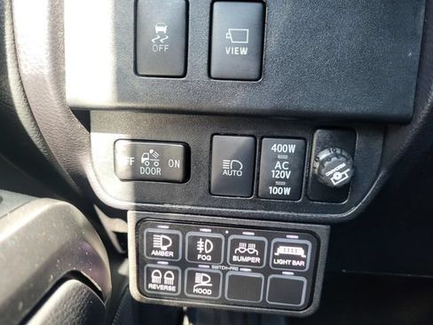 Used 2023 Toyota Tacoma TRD Off-Road w/ Advanced Technology Package AWD/4WD image 21