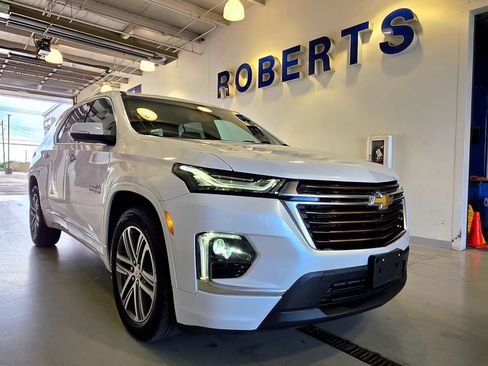 Used 2023 Chevrolet Traverse High Country AWD/4WD image 2