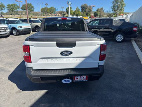 Used 2025 Ford Maverick XL w/ Equipment Group 102A image 2
