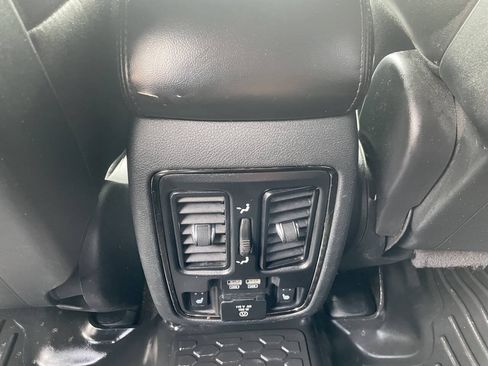 Used 2018 Dodge Durango GT w/ Premium Group AWD/4WD image 13