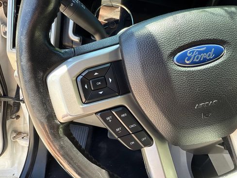 Used 2018 Ford F150 Lariat w/ Equipment Group 502A Luxury AWD/4WD image 23