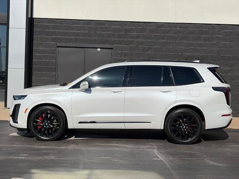 Certified 2024 Cadillac XT6 Sport w/ LPO, Onyx Lite Package image 6