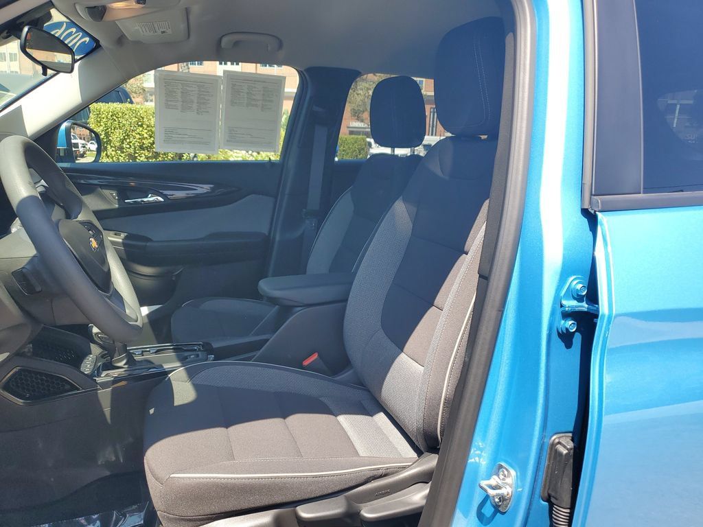 Used 2026 Chevrolet TrailBlazer LT FWD image 17