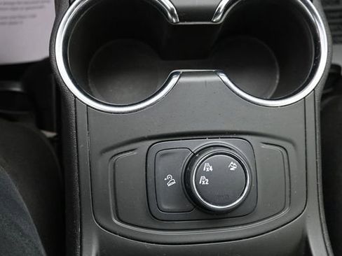 Used 2018 GMC Terrain SLE image 17