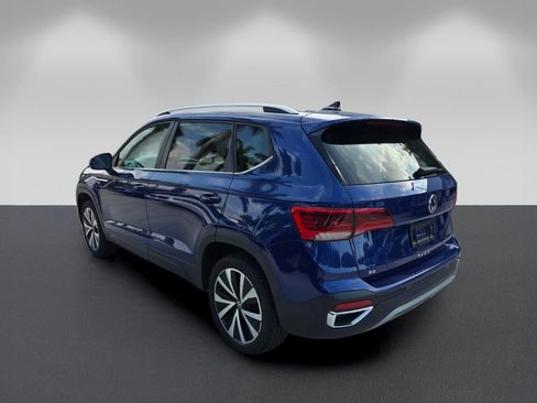 Used 2023 Volkswagen Taos SE FWD image 6